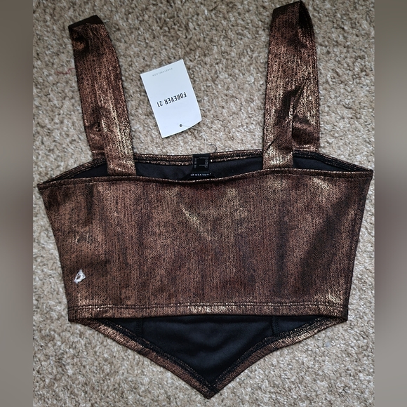 NWT Forever 21 Metallic V-Hem Bronze Crop Top Medium - Picture 3 of 11